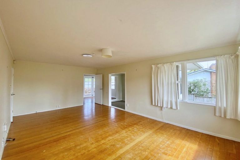 Photo of property in 32 Cardiff Road, Pakuranga, Auckland, 2010