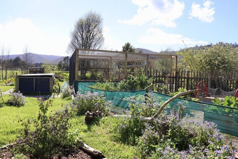 Photo of property in 131 Oparara Road, Karamea, 7893