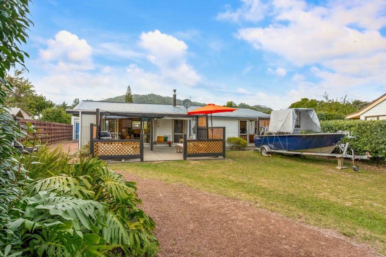 Photo of property in 15 Pitkethley Circle, Pauanui, Hikuai, 3579