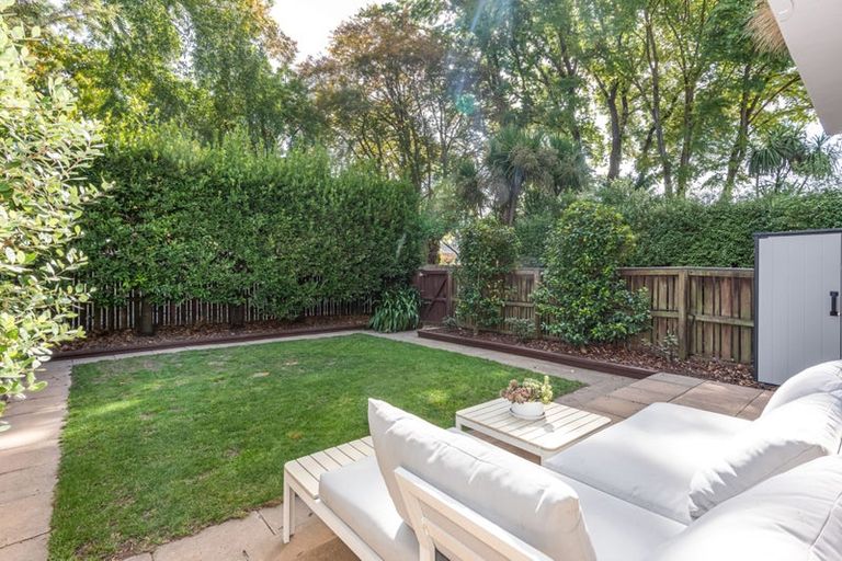 Photo of property in 2/78 Holly Road, St Albans, Christchurch, 8014