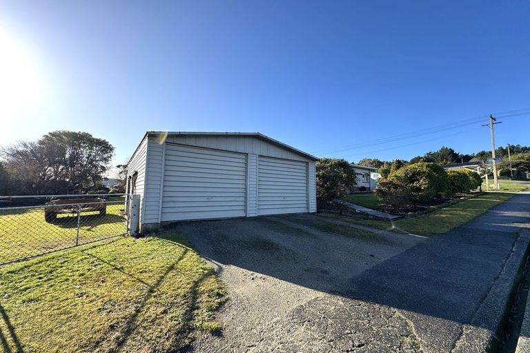 Photo of property in 31 Poole Street, Kaitangata, 9210