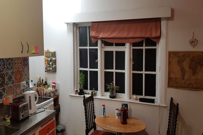 Photo of property in 46 Wright Street, Mount Cook, Wellington, 6021