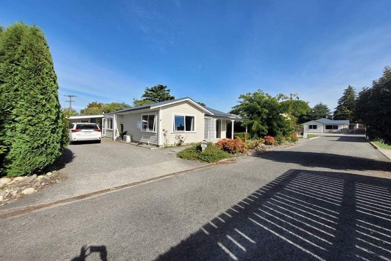 Photo of property in 2 Sam Meads Way, Greytown, 5712