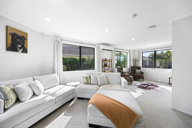 Photo of property in 21 Mangakoea Place, St Andrews, Hamilton, 3200