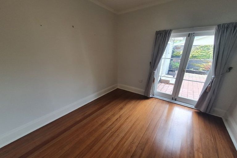 Photo of property in 52 North Parade, Richmond, Christchurch, 8013