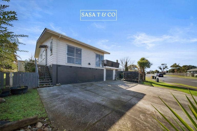 Photo of property in 185 Mahia Road, Wattle Downs, Auckland, 2103