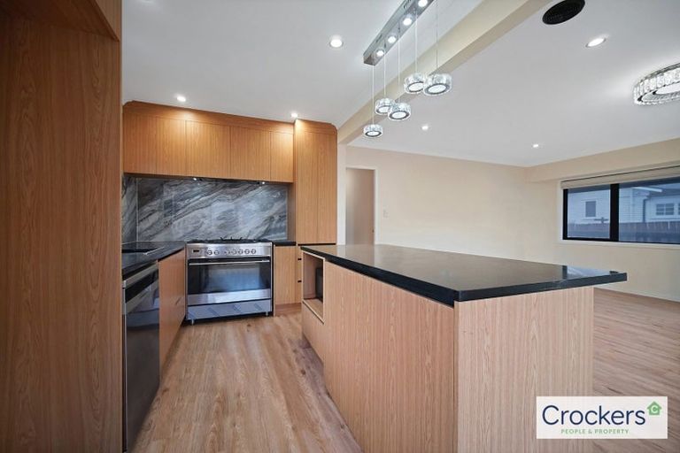 Photo of property in 22 Fruitvale Road, New Lynn, Auckland, 0600