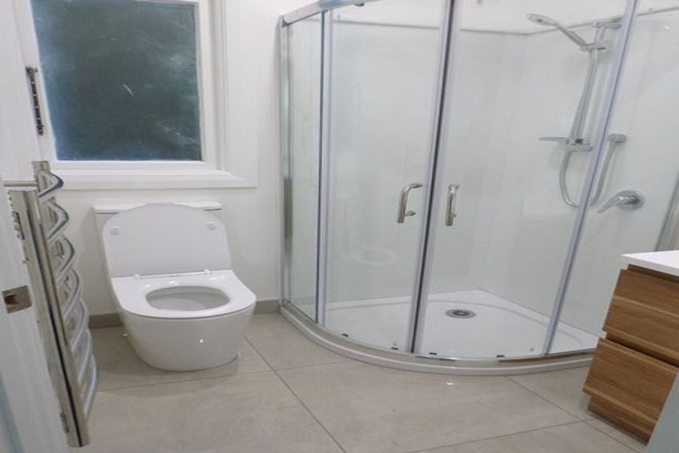 Photo of property in 1 Saint Abbs Place, North Dunedin, Dunedin, 9016