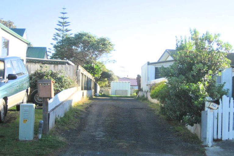 Photo of property in 35a Olive Terrace, Paraparaumu Beach, Paraparaumu, 5032
