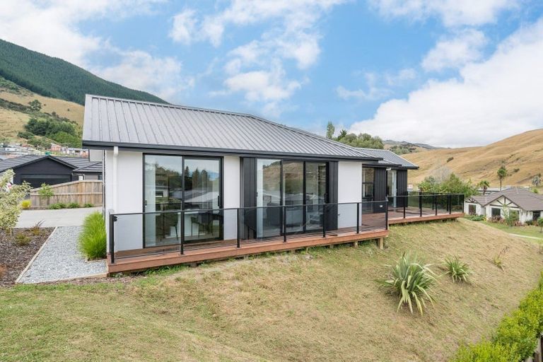 Photo of property in 3 Mansfield Way, Stoke, Nelson, 7011