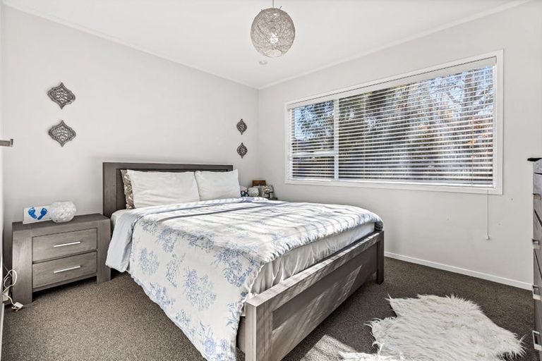 Photo of property in 1/31 Captain Scott Road, Glen Eden, Auckland, 0602