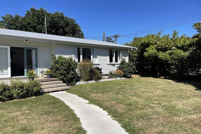 Photo of property in 5 Watts Road, Waipawa, 4210