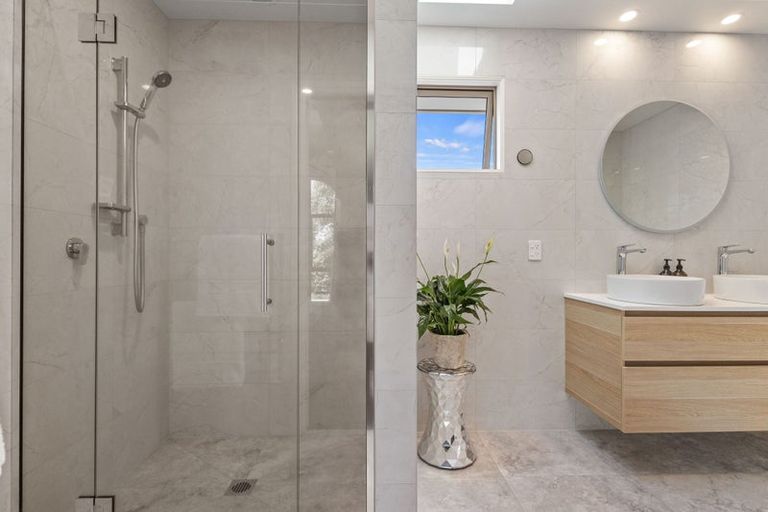 Photo of property in 1 Springvale Gardens, Harewood, Christchurch, 8051