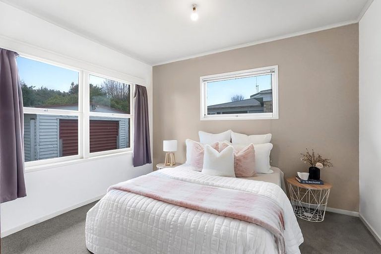Photo of property in 12 Somme Crescent, Hillcrest, Hamilton, 3216