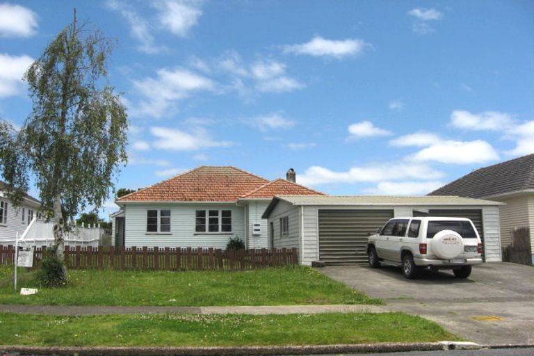 Photo of property in 12 Mason Avenue, Pukekohe, 2120