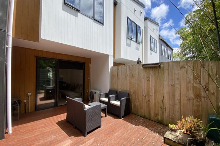 Photo of property in Rf202b, 24/18 Hewlett Road, Massey, Auckland, 0614