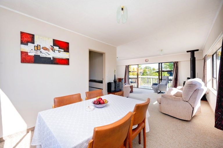 Photo of property in 8 Padfield Place, Havelock North, 4130