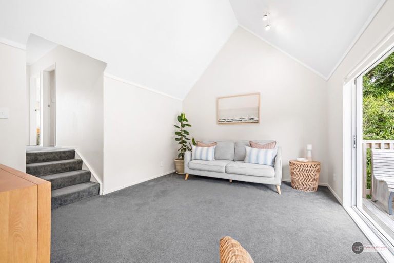 Photo of property in 44 Harbour View Road, Harbour View, Lower Hutt, 5010