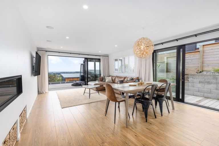 Photo of property in 74 Kotare Street, Waikanae, 5036