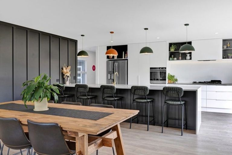 Photo of property in 423 Cardiff Road, Pembroke, Stratford, 4391