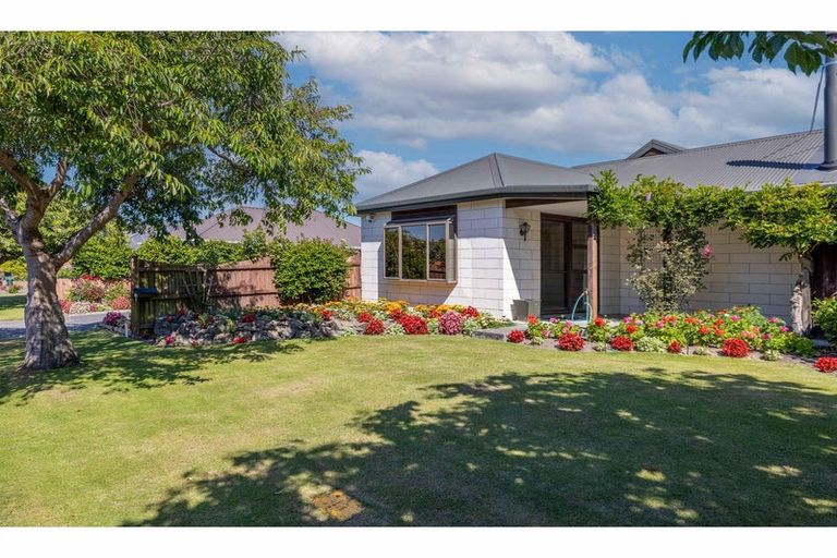Photo of property in 17 Kingsbury Avenue, Rangiora, 7400
