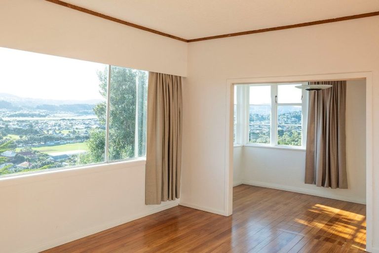 Photo of property in 43 Tannadyce Street, Strathmore Park, Wellington, 6022