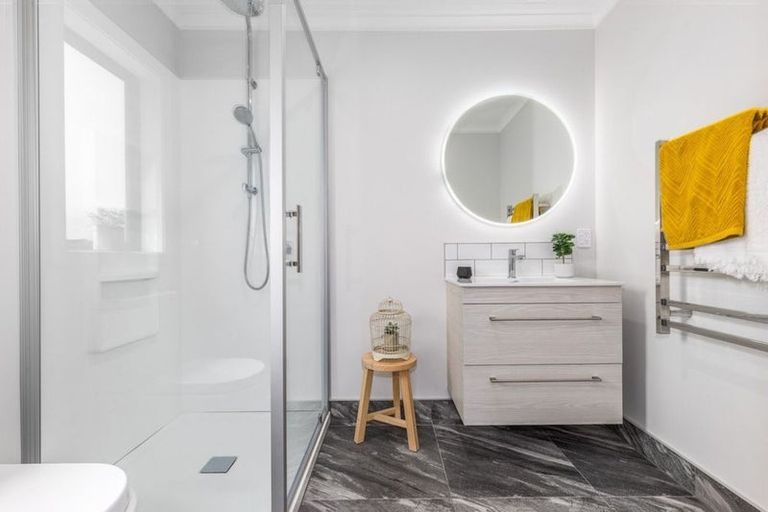 Photo of property in 1a Te Reinga View, Tawa, Wellington, 5028