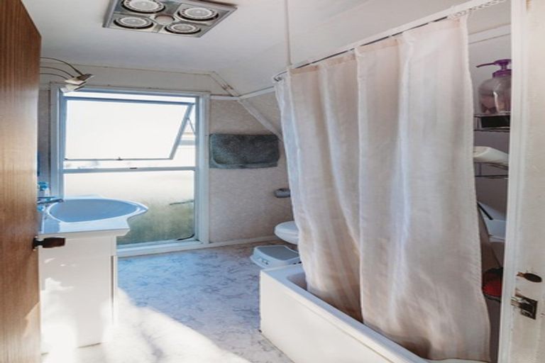 Photo of property in 7d June Place, Hamilton East, Hamilton, 3216