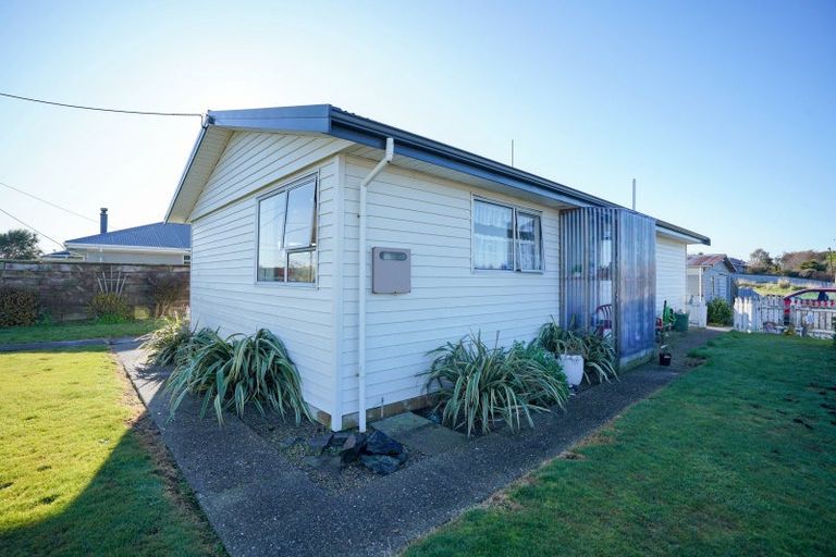 Photo of property in 44 Wicklow Street, Clifton, Invercargill, 9812