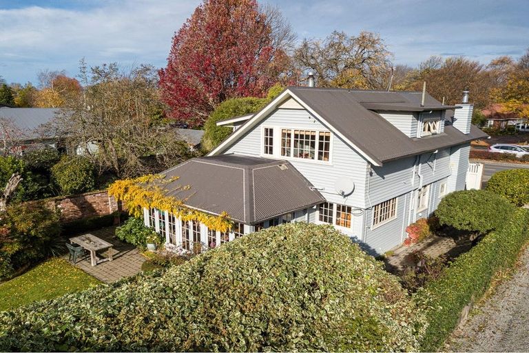 Photo of property in 182 Fendalton Road, Fendalton, Christchurch, 8052