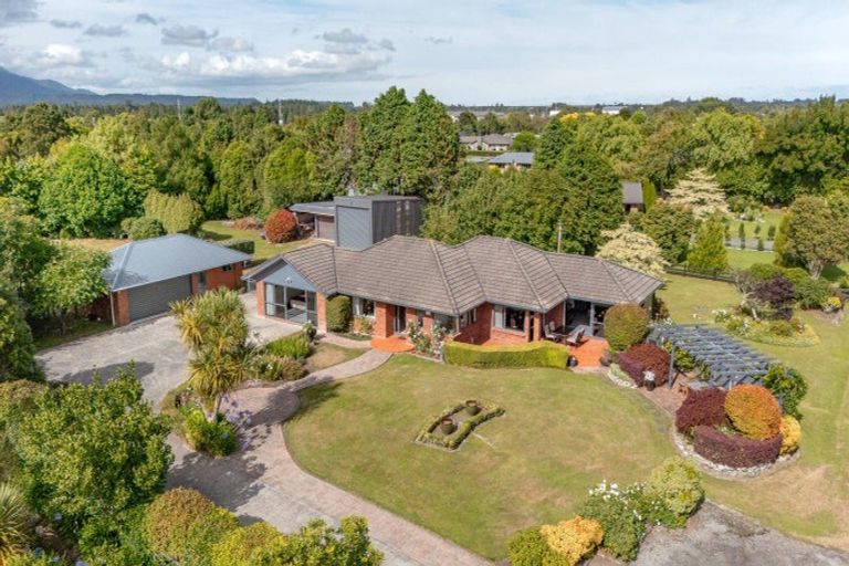 Photo of property in 39 Kew Road, Westport, 7825