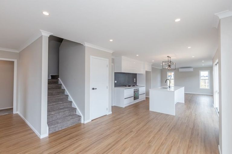 Photo of property in 8 Lavinias Way, Chartwell, Hamilton, 3210