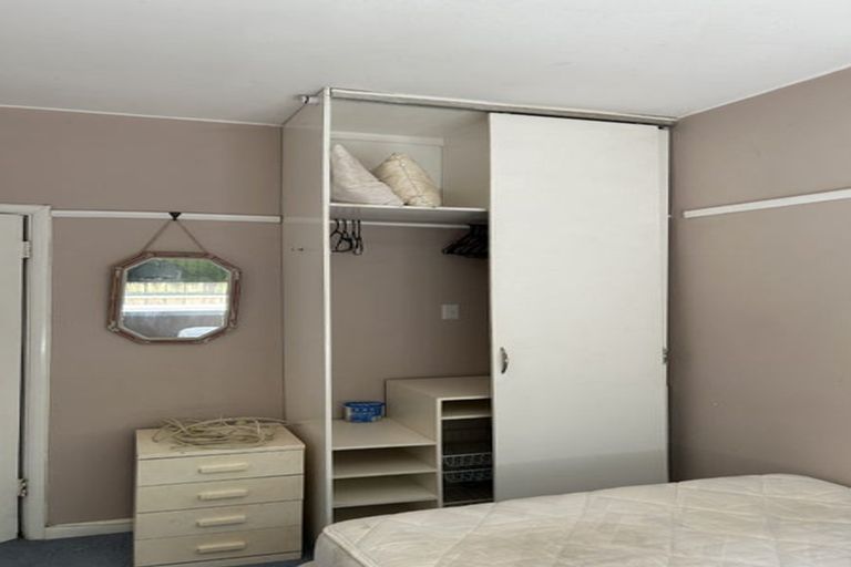 Photo of property in Hobson Flats, 1u2 Hobson Street, Pipitea, Wellington, 6011