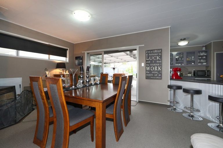 Photo of property in 92 Napier Road, Havelock North, 4130