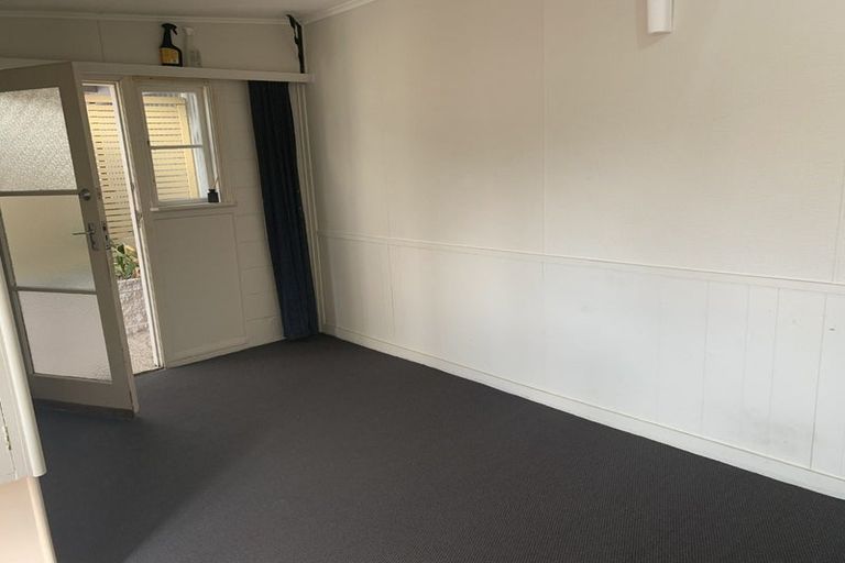 Photo of property in 27 Park Road, West End, Palmerston North, 4412
