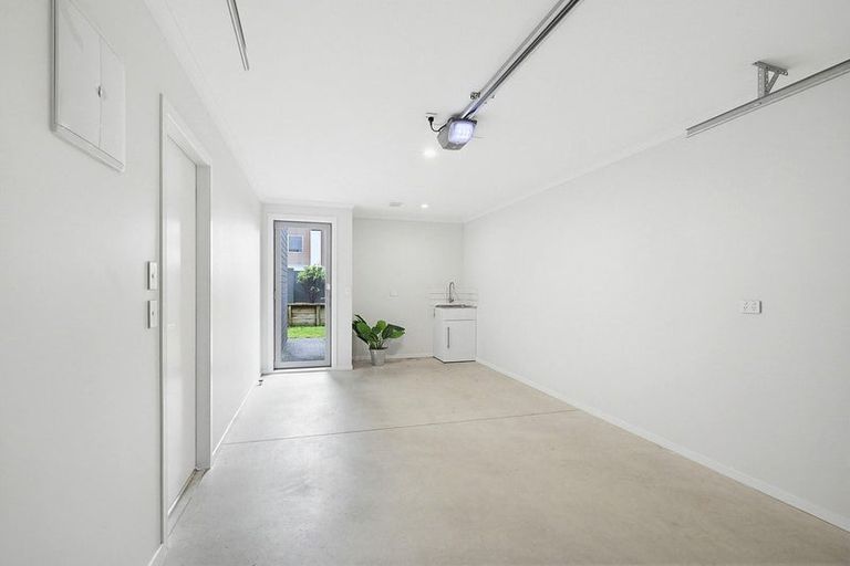 Photo of property in 13 Karearea Avenue, Kenepuru, Porirua, 5022