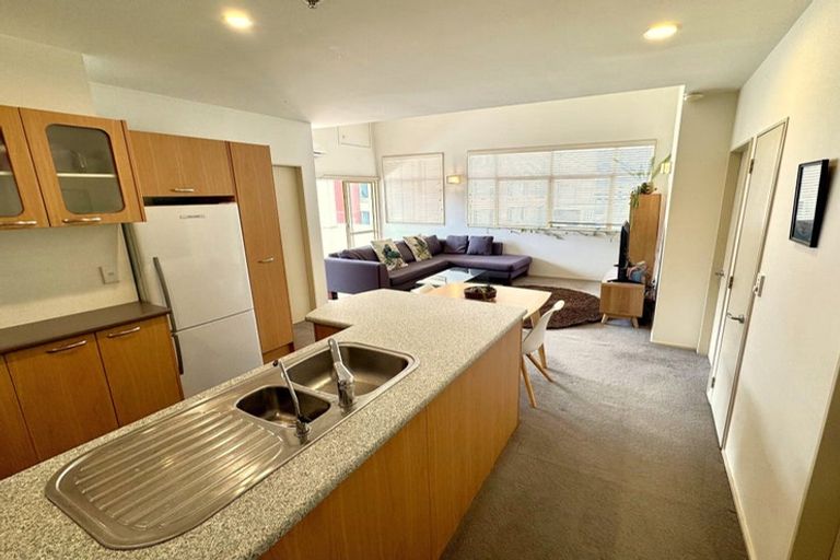 Photo of property in Hume House, 31/152u The Terrace, Wellington Central, Wellington, 6011