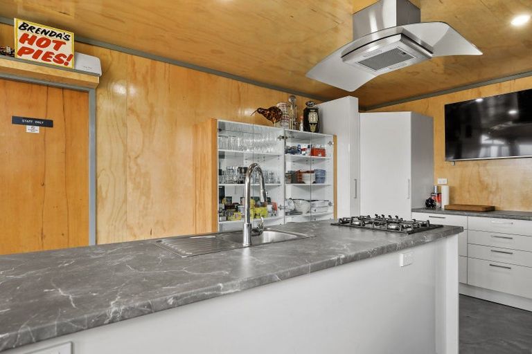 Photo of property in 1633 Harbour Road, Owhiro, Oparau, 3886