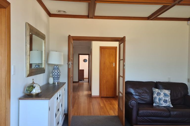 Photo of property in 13 Cambridge Road, Martinborough, 5711