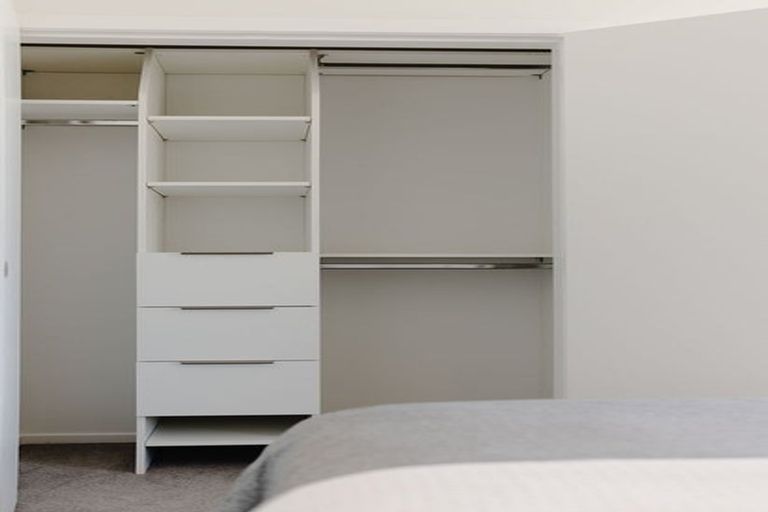 Photo of property in 12 Hugh Street, Mount Cook, Wellington, 6021