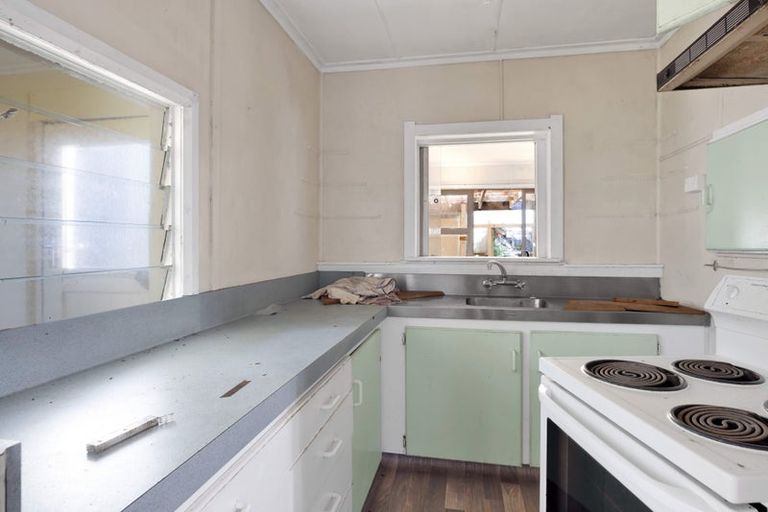 Photo of property in 87 Whitcombe Road, Opunake, 4616