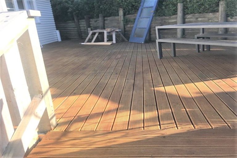 Photo of property in 40 Hindmarsh Street, Johnsonville, Wellington, 6037