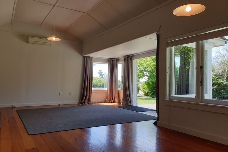 Photo of property in 96 Havelock Road, Havelock North, 4130