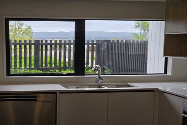 Photo of property in 1/267 Great North Road, Henderson, Auckland, 0612