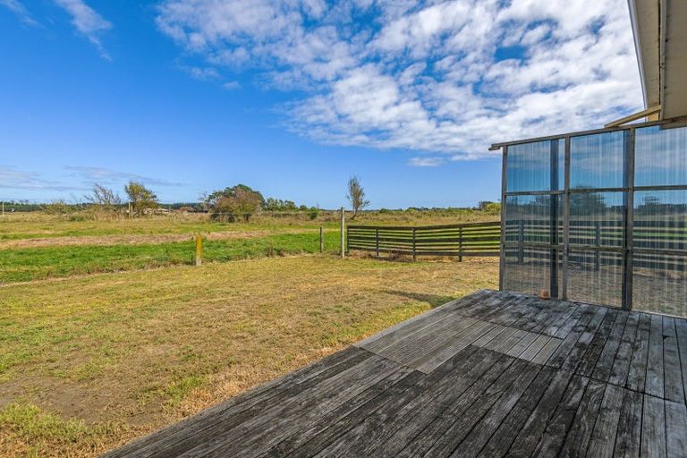 Photo of property in 371 Himatangi Beach Road, Himatangi Beach, Foxton, 4891