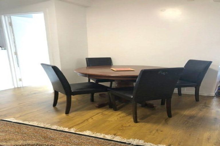 Photo of property in 41 Hatherlow Street, Glenfield, Auckland, 0629