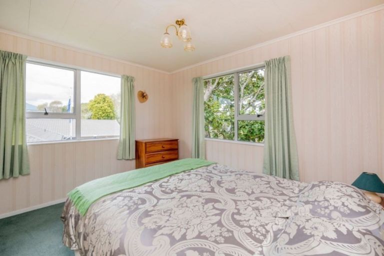 Photo of property in 4a Millvale Street, Waikanae, 5036