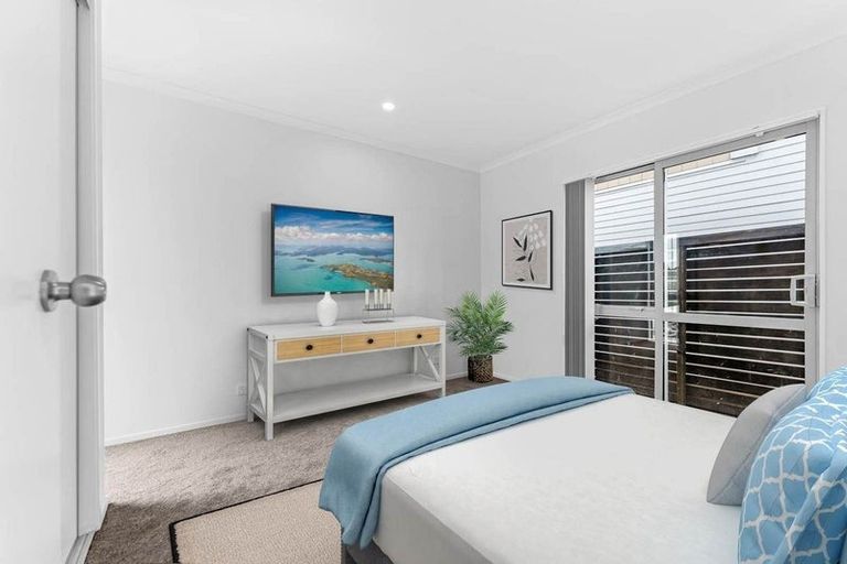 Photo of property in 13c Sealord Place, Clendon Park, Auckland, 2103