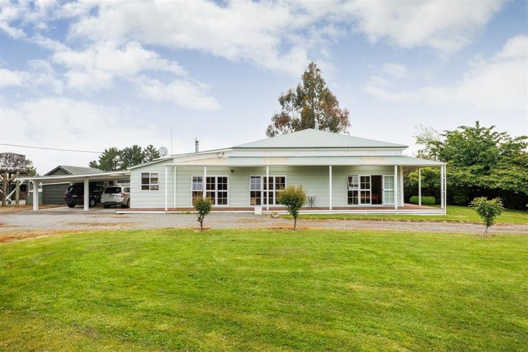 Photo of property in 375 Rangatira Road, Hunterville, 4786