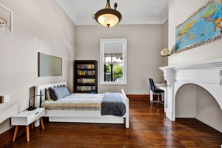 Photo of property in 104 Pitt Road, Hillsborough, New Plymouth, 4372